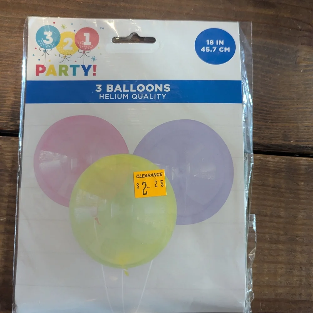 11 PC Mermaid Party Supplies,‎ New (Tablecloths, Balloons, Napkins, Headbands)
